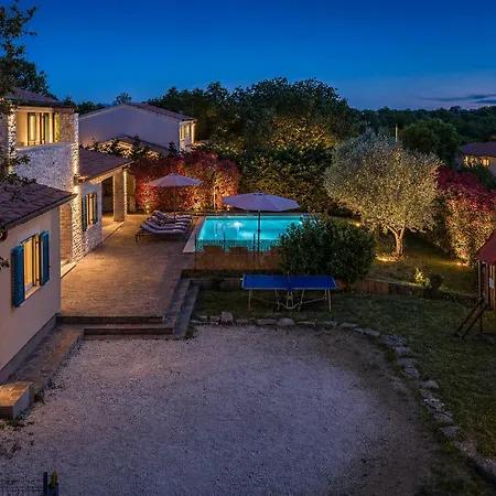 ヴィラ Martha In Istria With Private Pool - Wellness & Table Tennis For 12 Persons Žminj