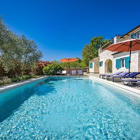 ヴィラ Martha In Istria With Private Pool - Wellness & Table Tennis For 12 Persons Žminj